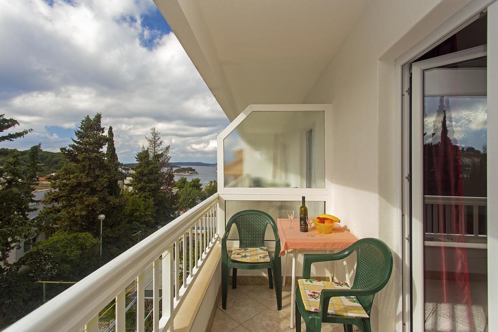 Apartments Julija Hvar Exterior foto